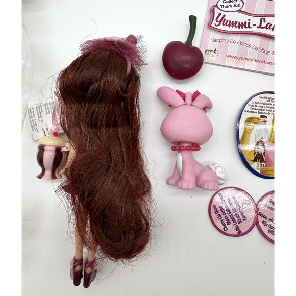 Yummi Land Soda Pop Girls Carrie Cherry Creme & Betsy Bubblegum Bunny - Picture 4 of 5